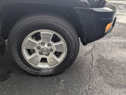 Used 2004 Toyota 4Runner Limited image 11