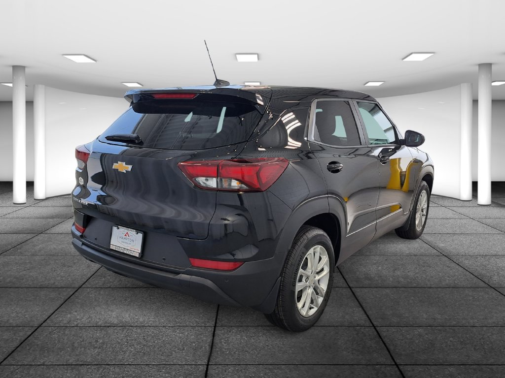 New 2026 Chevrolet TrailBlazer LS w/ LS Convenience Package FWD image 4