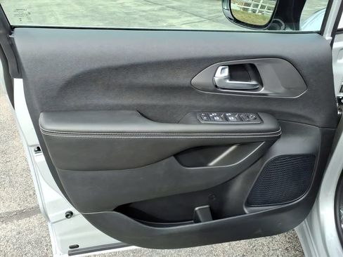 New 2026 Chrysler Voyager LX FWD image 14
