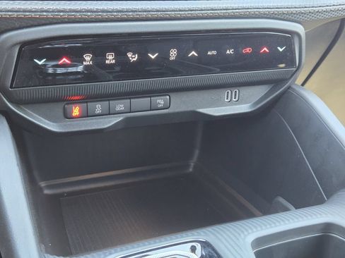 New 2026 Jeep Cherokee Limited AWD/4WD image 17