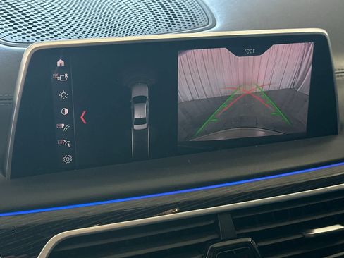 Used 2019 BMW 740i w/ Executive Package RWD image 20