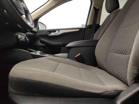 Used 2020 Ford Escape SE FWD image 17