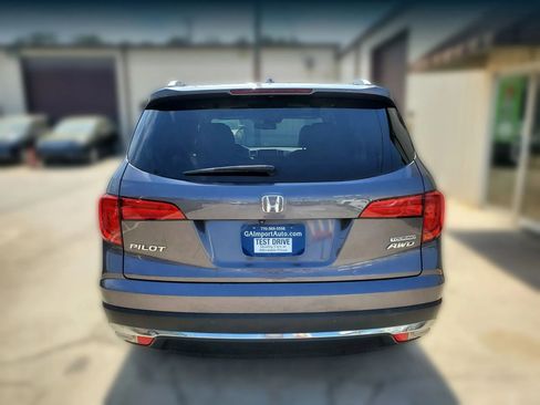Used 2017 Honda Pilot Touring image 10