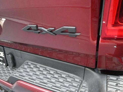 Used 2025 RAM 1500 Limited AWD/4WD image 37