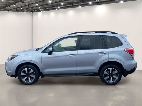 Used 2018 Subaru Forester 2.5i Premium AWD/4WD image 4