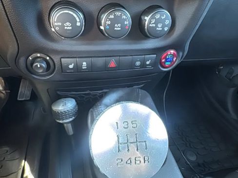 Used 2016 Jeep Wrangler Unlimited Sahara w/ Dual Top Group AWD/4WD image 22