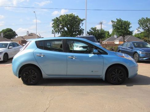 Used 2015 Nissan Leaf S w/ Charge Package image 5