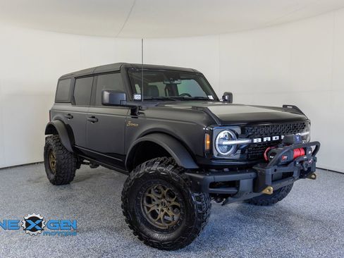 Used 2024 Ford Bronco Wildtrak image 1