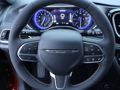 New 2027 Chrysler Pacifica Select