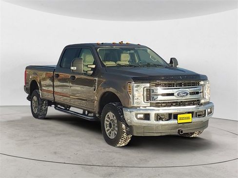 Used 2019 Ford F350 XLT w/ XLT Value Package image 7