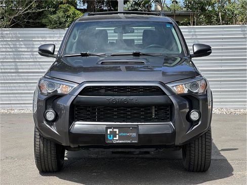 Used 2018 Toyota 4Runner TRD Off-Road Premium AWD/4WD image 7