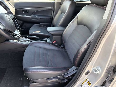 Used 2024 Mitsubishi Outlander Sport SE AWD/4WD image 28