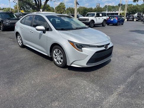 Used 2024 Toyota Corolla LE FWD image 7