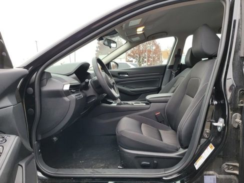 Used 2024 Nissan Altima 2.5 SV image 18