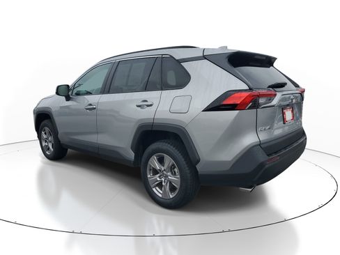 Used 2024 Toyota RAV4 XLE FWD image 4