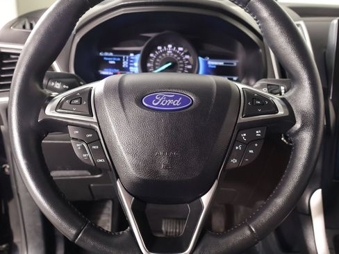 Used 2024 Ford Edge SEL w/ Convenience Package AWD/4WD image 3