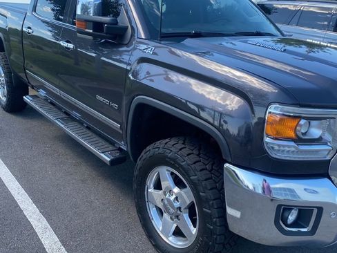 Used 2015 GMC Sierra 2500 SLT w/ Duramax Plus Package image 3