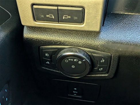 Used 2017 Ford F150 Lariat image 25