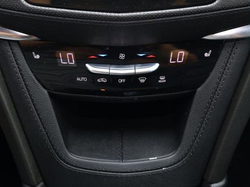 Certified 2024 Cadillac XT6 Luxury FWD image 31