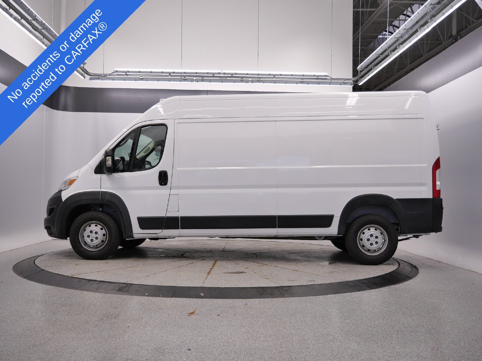 Used 2023 RAM ProMaster 2500 FWD image 2