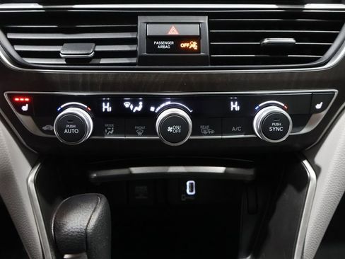 Used 2019 Honda Accord EX image 31