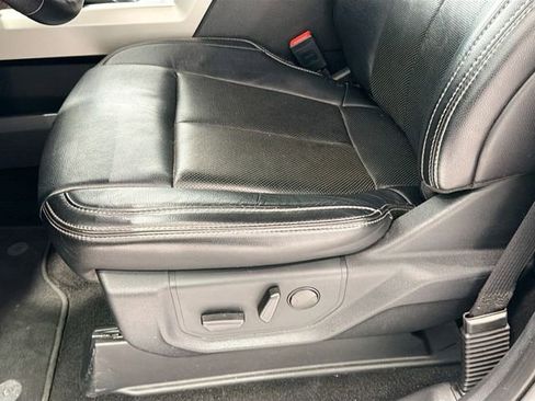 Used 2019 Ford F150 Lariat w/ Trailer Tow Package image 16