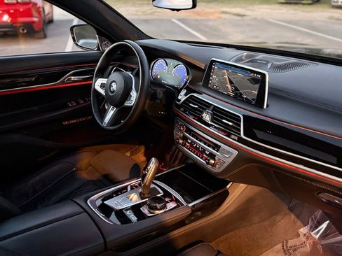 Used 2018 BMW M760i xDrive AWD/4WD image 35