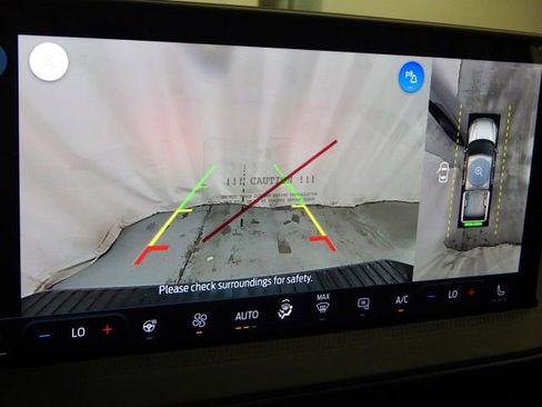 New 2025 Ford Maverick Lariat w/ Black Appearance Package image 25