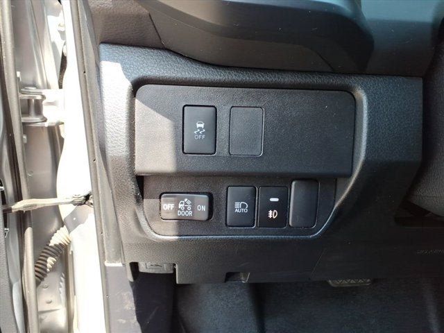 Used 2021 Toyota Tacoma SR AWD/4WD image 8