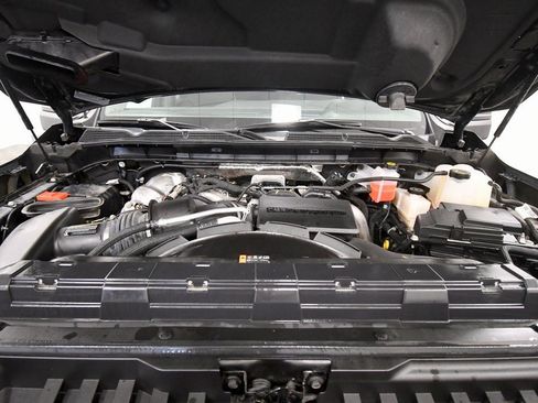 Used 2024 GMC Sierra 2500 Denali image 12