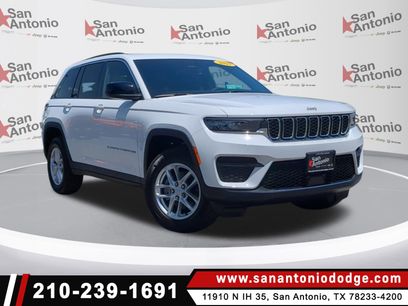 Certified 2025 Jeep Grand Cherokee Laredo X w/ Luxury Tech Group I