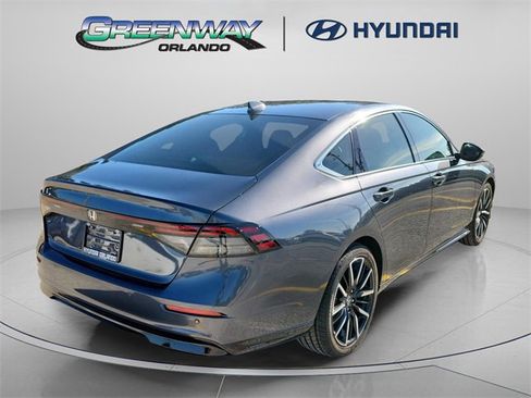 Used 2023 Honda Accord Touring image 4