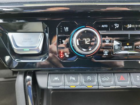 Used 2024 GMC Sierra 1500 AT4 w/ Technology Package image 22