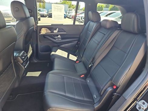 Used 2022 Mercedes-Benz GLS 450 4MATIC image 14