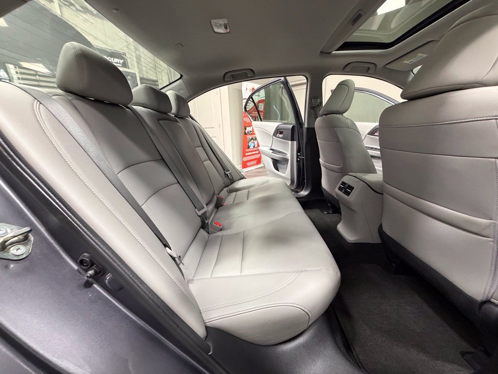 Used 2016 Honda Accord EX-L image 48