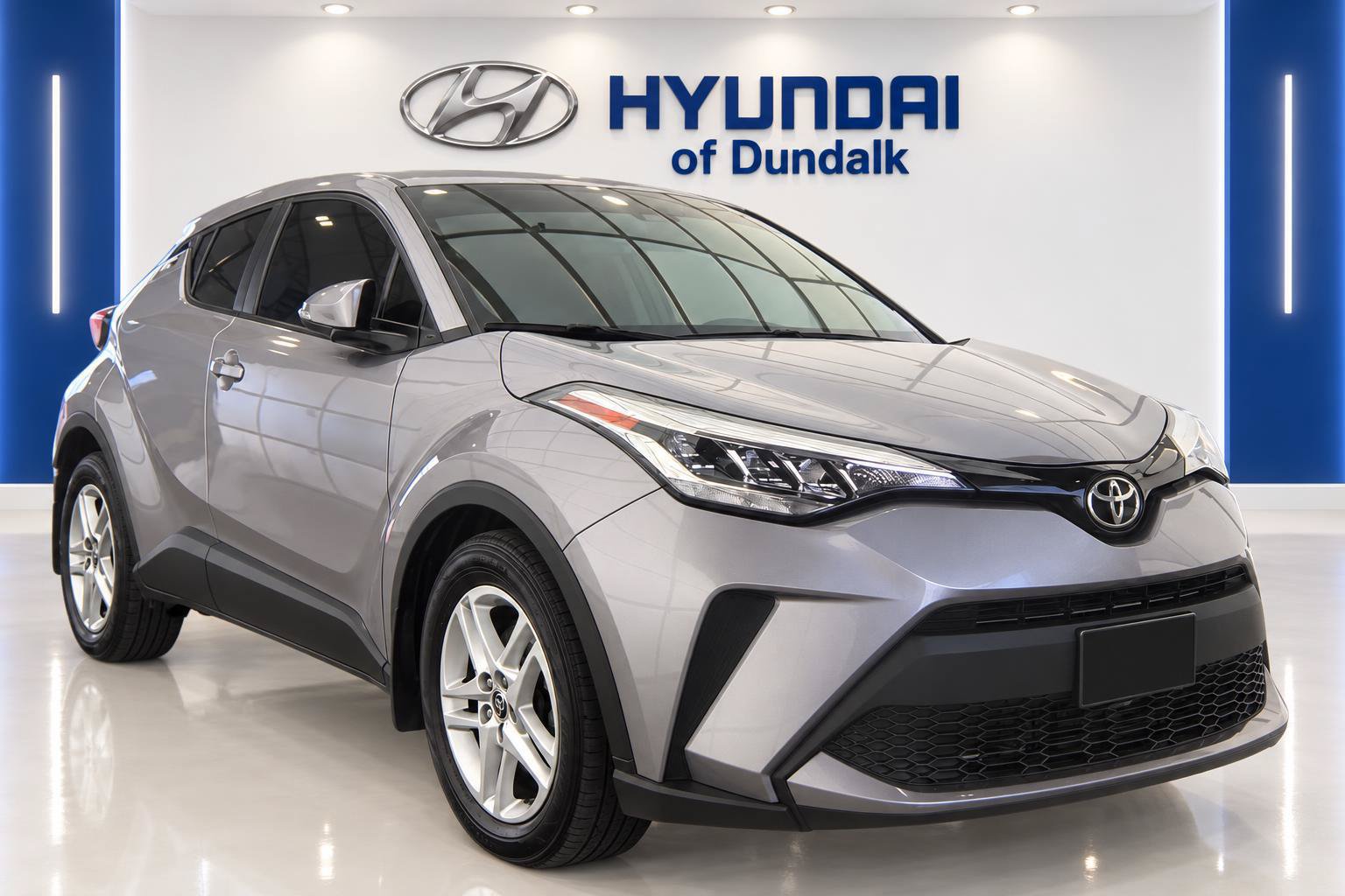 Used 2020 Toyota C-HR LE FWD image 3