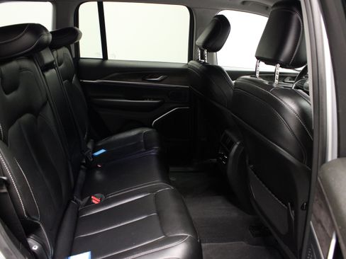 Used 2022 Jeep Grand Cherokee Limited 4xe w/ MOPAR Finishing Package AWD/4WD image 16