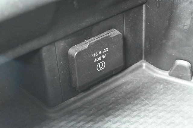 Used 2024 RAM 1500 Laramie AWD/4WD image 43