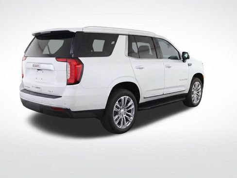 Certified 2023 GMC Yukon SLT w/ SLT Luxury Package AWD/4WD image 32