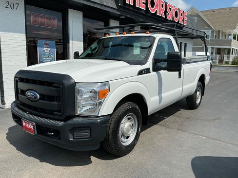 Used 2015 Ford F250 XL RWD image 2