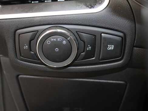 Used 2024 Ford Edge SE image 23