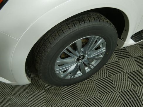 Used 2024 INFINITI QX80 Luxe image 14