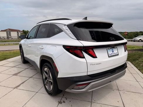 Used 2025 Hyundai Tucson SEL FWD image 3