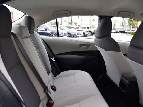 Used 2022 Toyota Corolla LE image 21