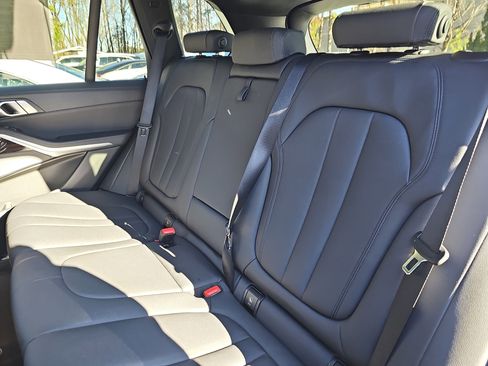 Used 2020 BMW X5 xDrive40i w/ Premium Package image 16