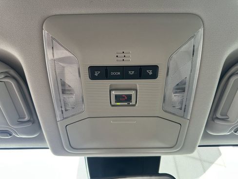 Certified 2025 Toyota RAV4 XLE AWD/4WD image 35