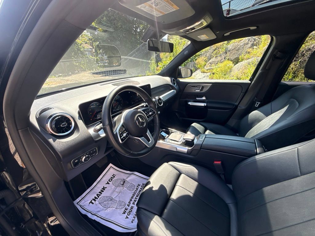 Used 2021 Mercedes-Benz GLB 250 4MATIC image 16
