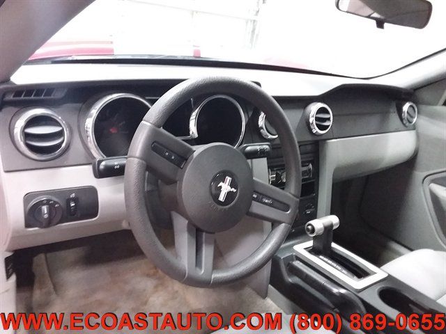Used 2005 Ford Mustang Coupe RWD image 11