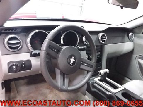 Used 2005 Ford Mustang Deluxe Coupe image 11