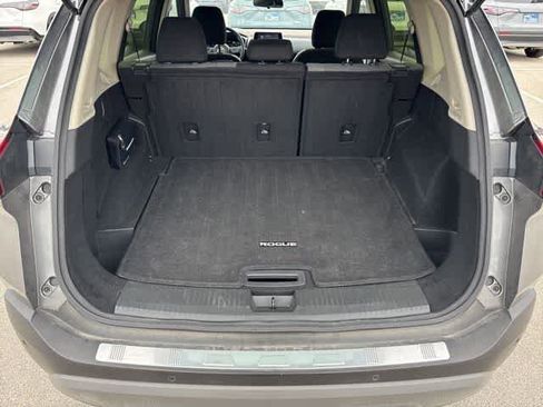Used 2023 Nissan Rogue SV FWD image 24